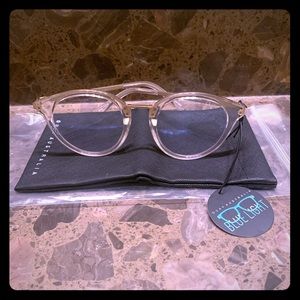 NEW Quay Australia Blue Light Clear